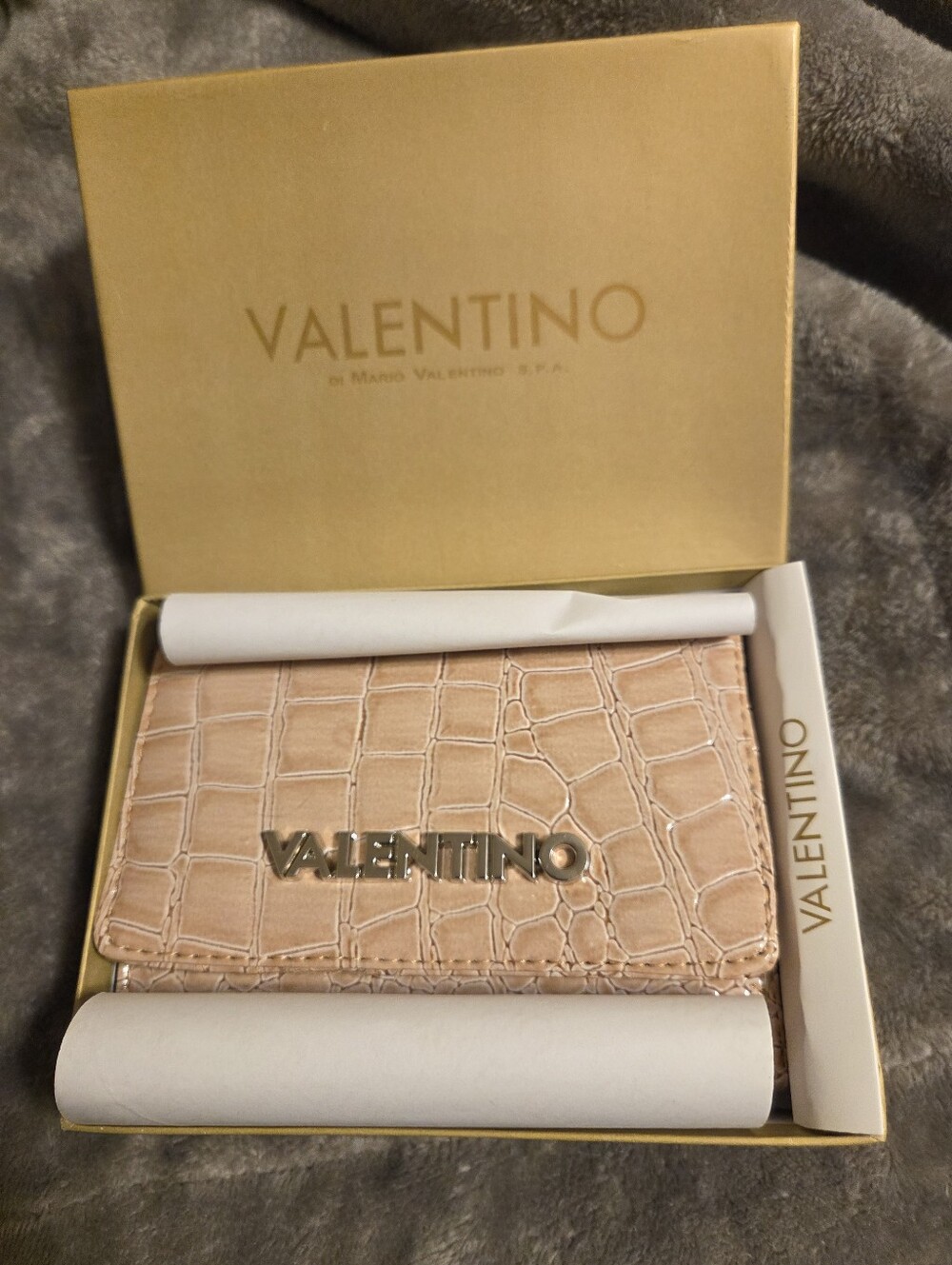 Valentino Garvani Tan Croc-Embossed PU Leather Wallet with Gold Logo New In Box